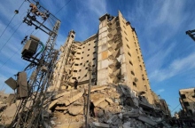 Το Ισραήλ έπληξε πολυκατοικία στη Ράφα - Σημάδι επικείμενης εισβολής