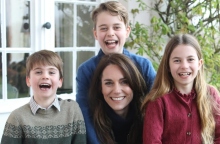 Στη δημοσιότητα η πρώτη επίσημη φωτογραφία της Κέιτ Μίντλετον μετά την εγχείρηση