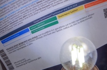 Έως 42 % πιο χαμηλά τα τιμολόγια ρεύματος στις αρχές του 2024