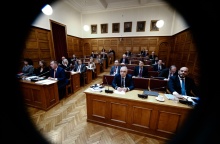 Στιγμιότυπο από τη συνεδρίαση της Εξεταστικής Επιτροπής για τη διερεύνηση των αιτίων για το πολύνεκρο σιδηροδρομικό δυστύχημα στα Τέμπη