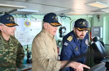 Τη φρεγάτα «Ύδρα» στην Ερυθρά Θάλασσα επισκέφθηκε ο Νίκος Δένδιας