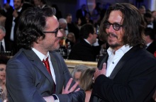 Ο Τζόνι Ντεπ συνεχάρη τον Ρόμπερτ Ντάουνι Tζούνιορ για το πρώτο του Όσκαρ