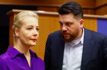 Ναβάλνι: Βίαιη επίθεση με σφυρί δέχτηκε συνεργάτης του στη Λιθουανία 