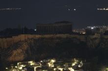 Ώρα της γης: Έσβησαν τα φώτα στην Ακρόπολη (εικόνες)