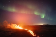 Όταν το Βόρειο Σέλας συναντά την ηφαιστειακή λάβα - Φαντασμαγορικές εικόνες από την Ισλανδία