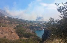 Ιεράπετρα: Αμείωτη η ένταση των ανέμων, διάσπαρτες εστίες