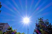 Αίθριος ο καιρός θα είναι αύριο με τον ήλιο να λάμπει στις περισσότερες περιοχές της Ελλάδας