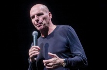 Ο επικεφαλής του ΜέΡα 25 Γιάνης Βαρουφάκης 