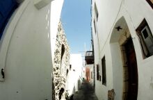 Στενάκια στη Νίσυρο, όπου επικρατεί αναστάτωση λόγω των γεγονότων