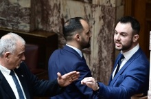 Ο Κωνσταντίνος Φλώρος στη Βουλή