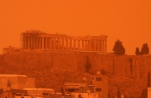 Η Ακρόπολη σκεπασμένη από την αφρικανική σκόνη 