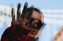 Δεκάδες καταγγελίες για ενδοοικογενειακή βία καταγράφονται καθημερινά