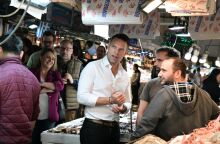 Ο πρόεδρος του ΣΥΡΙΖΑ , Στέφανος Κασσελάκης στη Βαρβάκειο Αγορά 