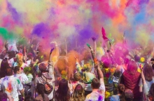 κόσμος χορευει, χρωματα