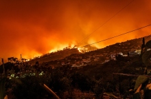 πυρκαγια, σπιτια, χωριο, δασος, βουνο