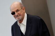 British-American novelist and German Book Trade Peace Prize laureate Salman Rushdie attends a press conference at the International Book Fair Frankfurt 2023 in Frankfurt am Main,