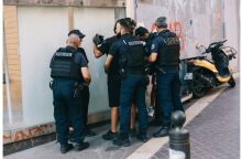 Γαλλία: Ανθρωποκυνηγητό για τους δολοφόνους των δεσμοφυλάκων