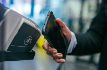 χερι κραταει κινητο