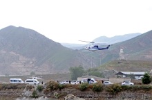 φωτογραφίες από τις έρευνες για την εύρεση του ελικοπτέρου του Εμπραχίμ Ραΐσι