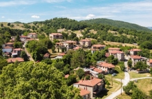 σπιτια, κεραμυδια, βουνο, δασος, χωριο