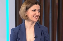 η αναπληρώτρια υπουργός Υγείας Ειρήνη Αγαπηδάκη