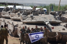 τανκς, σημαια, στρατιωτες, ερημος