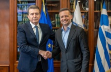 Ο Δήμαρχος Αθηναίων, Χάρης Δούκας και ο Υπουργός Προστασίας του Πολίτη, Μιχάλης Χρυσοχοΐδης.