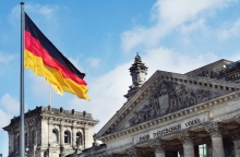 Το γερμανικο κοινοβουλιο  σημαια