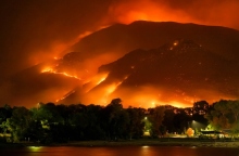 πυρκαγια σε βουνο και δασος