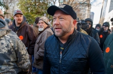 O Άλεξ Τζόουνς