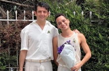 Ο Μιχάλης Οικονόμου με το σύντροφό του 