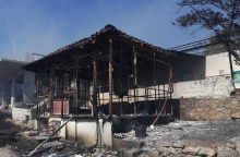 καμμενο σπιτι