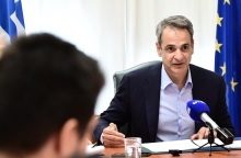 Πυρά της αντιπολίτευσης μετά τις ανακοινώσεις Μητσοτάκη για τα έσοδα από έκτακτη εισφορά στα διυλιστήρια