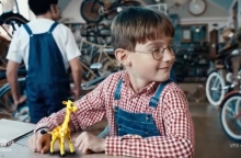 παιδι, παιχνιδια, ποδηλατα, ανδρας