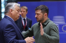 Ο Ούγγρος πρωθυπουργός Βίκτορ Όρμπαν με τον Ουκρανό πρόεδρο Ζελένσκι