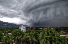 συννεφα, τυφωνας, δασος, σπιτια