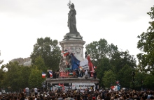 γαλλοι ψηφοφοροι πανηγυριζουν