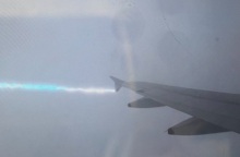 Η στιγμή που αεροπλάνο της British Airways χτυπήθηκε από κεραυνό - Άλλαξε πορεία λόγω καιρικών συνθηκών