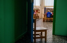 Μικροί μαθητές στο σχολείο τους