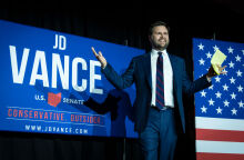 Τζει Ντι Βανς: Από αντίπαλος του Τραμπ έγινε υποψήφιος αντιπρόεδρος του