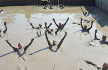 Λασπόλουτρο στις Κρηνίδες