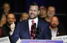 Τζέι Ντι Βανς προς Τζένιφερ Άνιστον: Αηδιαστικό αυτό που είπε για την κόρη μου