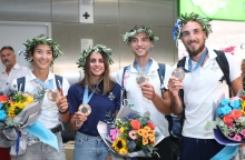 οι Ολυμπιονίκες Κόντου - Φίτσιου και Παπακωνσταντίνου - Γκαϊδατζής με τα χάλκινα μετάλλιά τους 