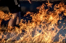 Μαίνεται η μεγάλη φωτιά στο Ρέθυμνο - Μπαράζ μηνυμάτων από το 112