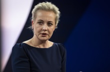 Η χήρα του Ναβάλνι λέει ότι ο σύζυγός της επρόκειτο να περιληφθεί στην ιστορική ανταλλαγή κρατουμένων