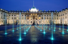 Somerset House: Η ιστορία του εμβληματικού κτιρίου του Λονδίνου  