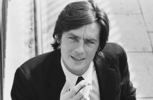 Πέθανε ο εμβληματικός Γάλλος ηθοποιός Αλέν Ντελόν 