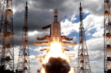 πυραυλος εκτοξευεται