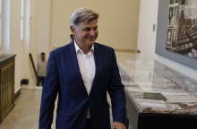 Φαραντούρης