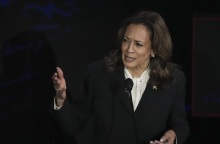 Κάμαλα Χάρις: Οφείλουμε στους ψηφοφόρους να κάνουμε άλλη μια προεδρική τηλεμαχία